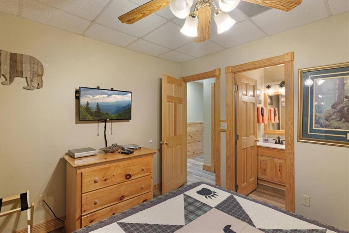 5Br Smoky Cabin Hot Tub, Games, 1 Mi To Parkway Піджен-Фордж Екстер'єр фото
