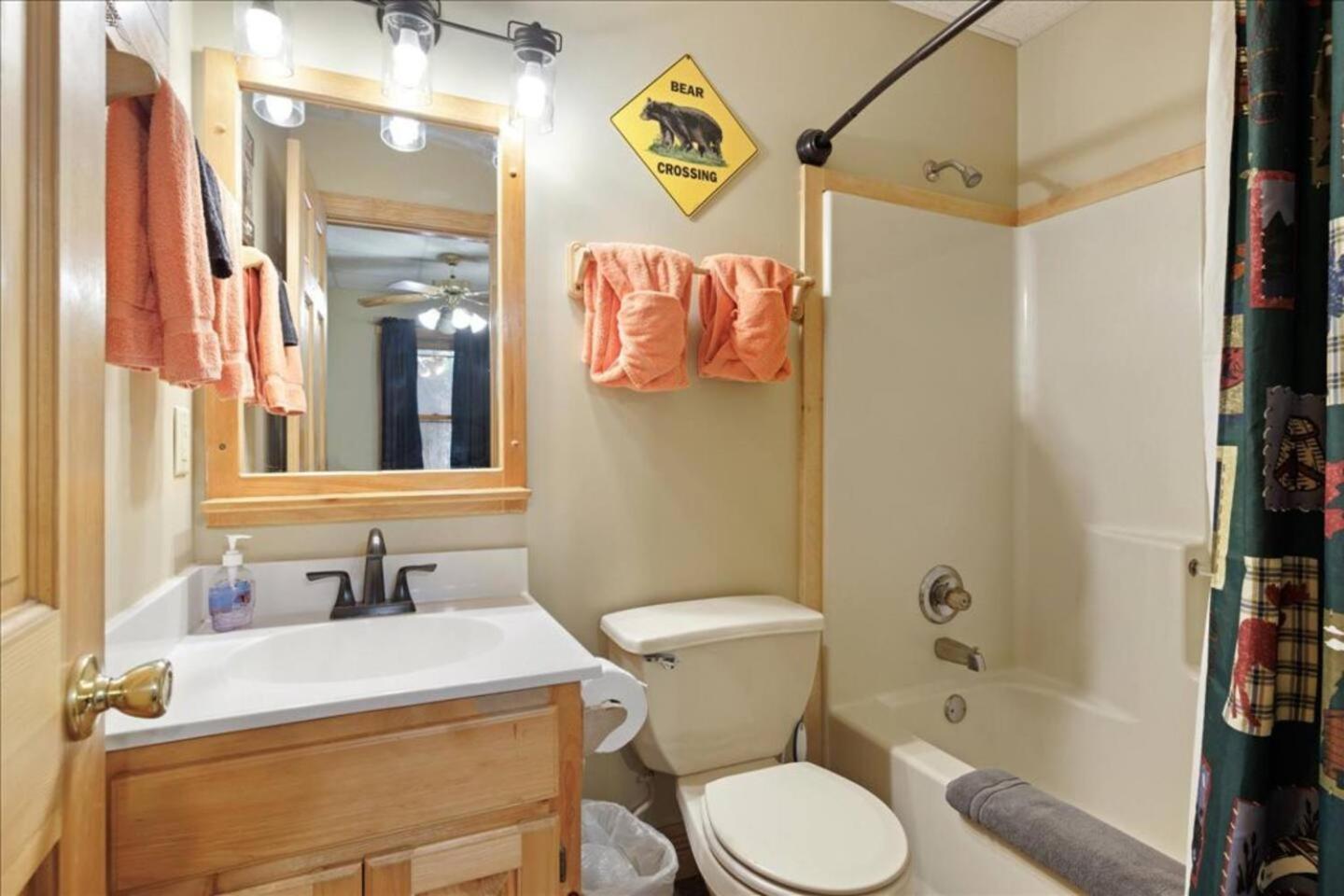 5Br Smoky Cabin Hot Tub, Games, 1 Mi To Parkway Піджен-Фордж Екстер'єр фото