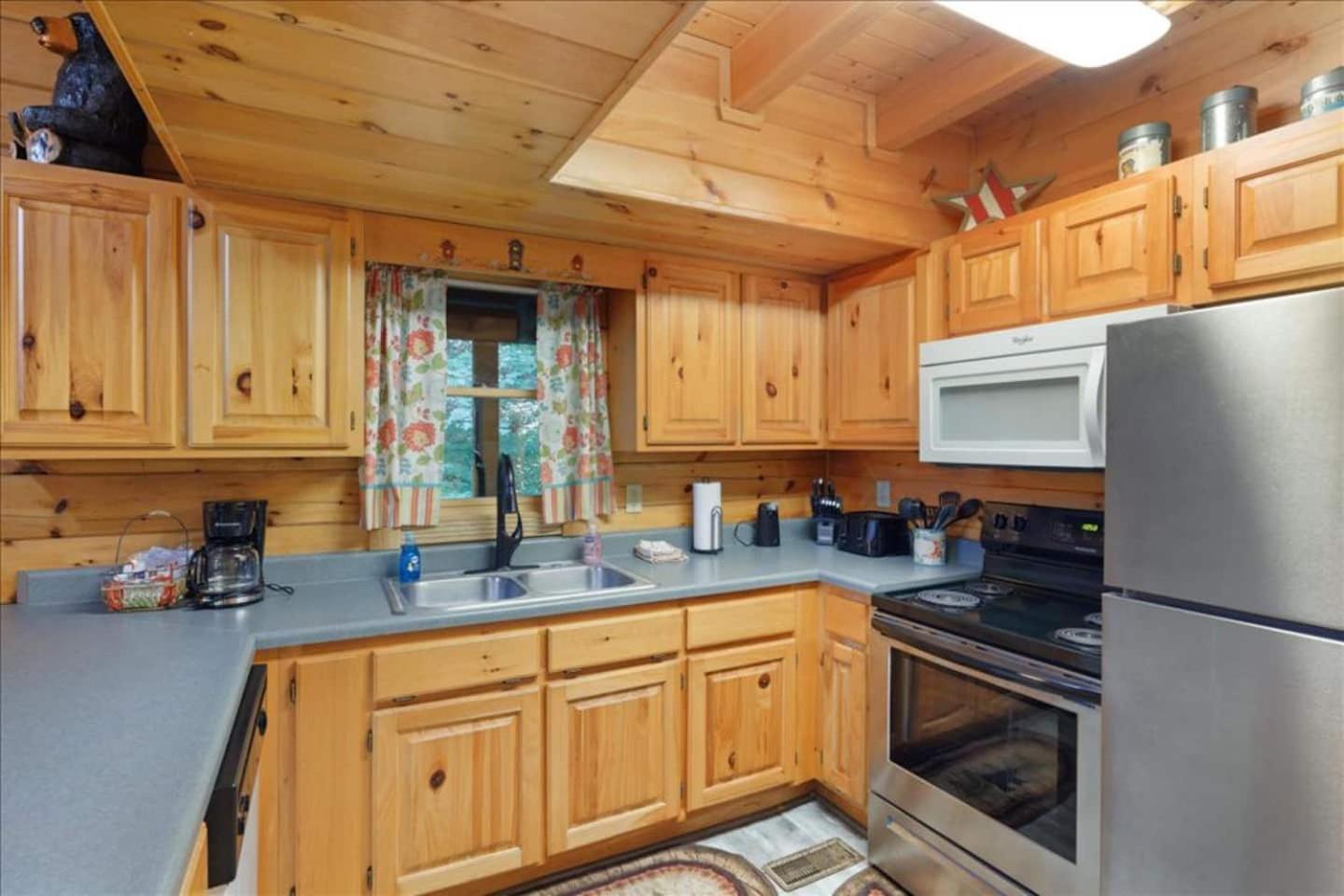 5Br Smoky Cabin Hot Tub, Games, 1 Mi To Parkway Піджен-Фордж Екстер'єр фото